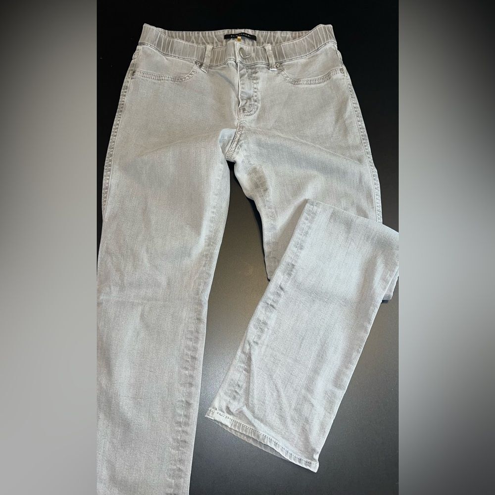 Elie Tahari Gray Pull On Slim Straight Jeans Size 4 GUC
